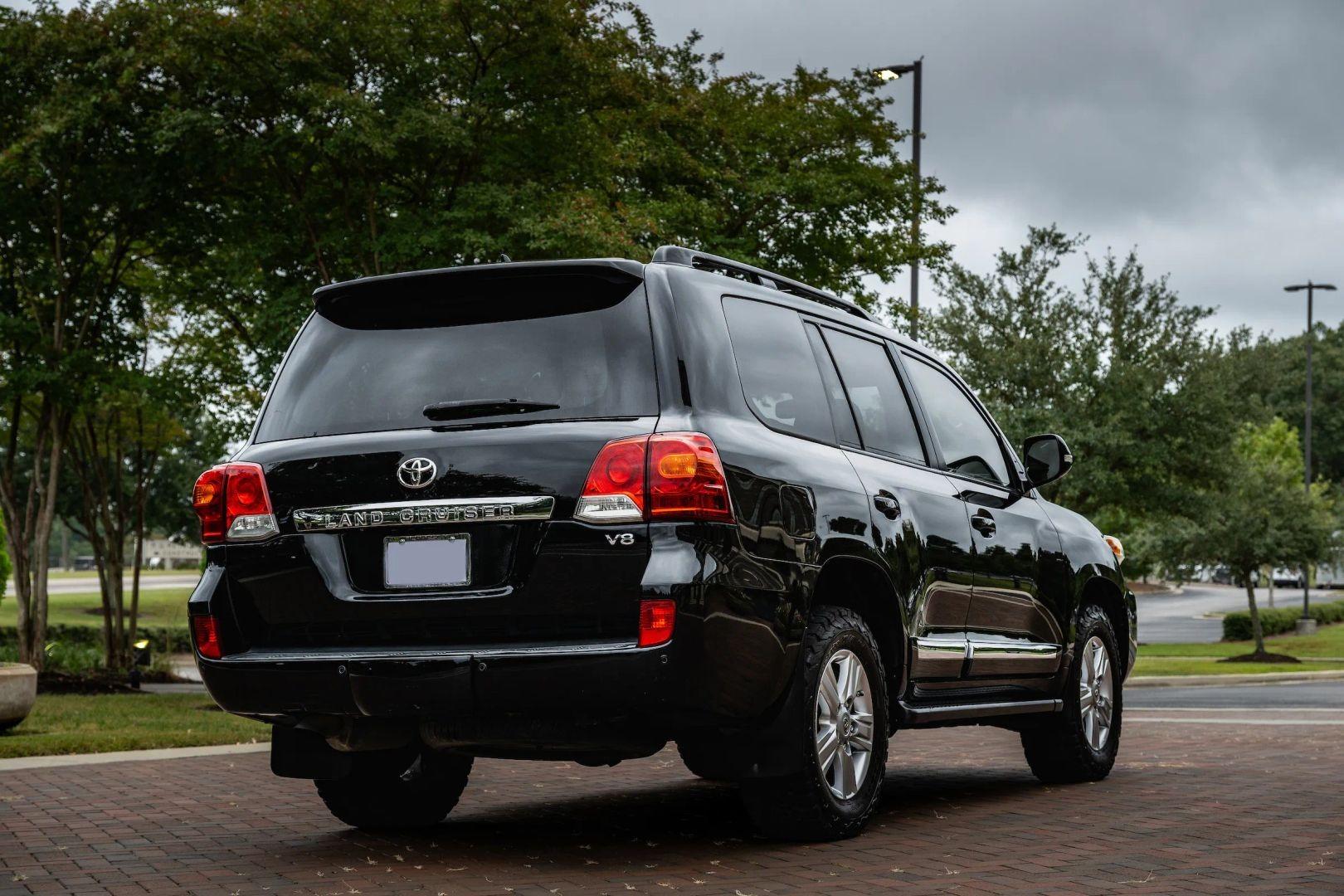 2014 Toyota Land Cruiser - 2