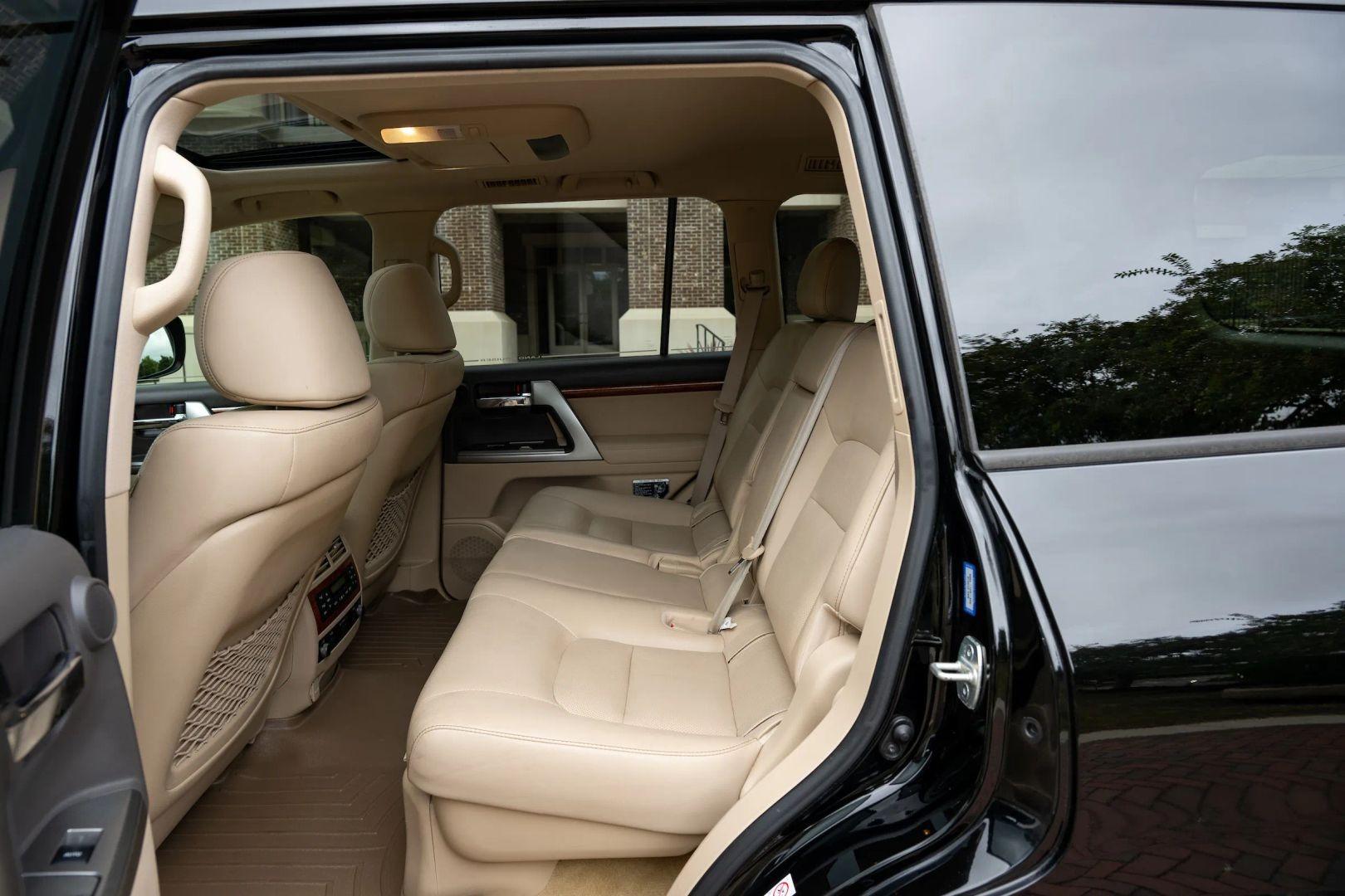 2014 Toyota Land Cruiser