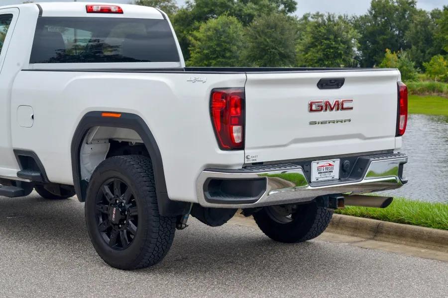 2022 GMC Sierra 2500 Pro
