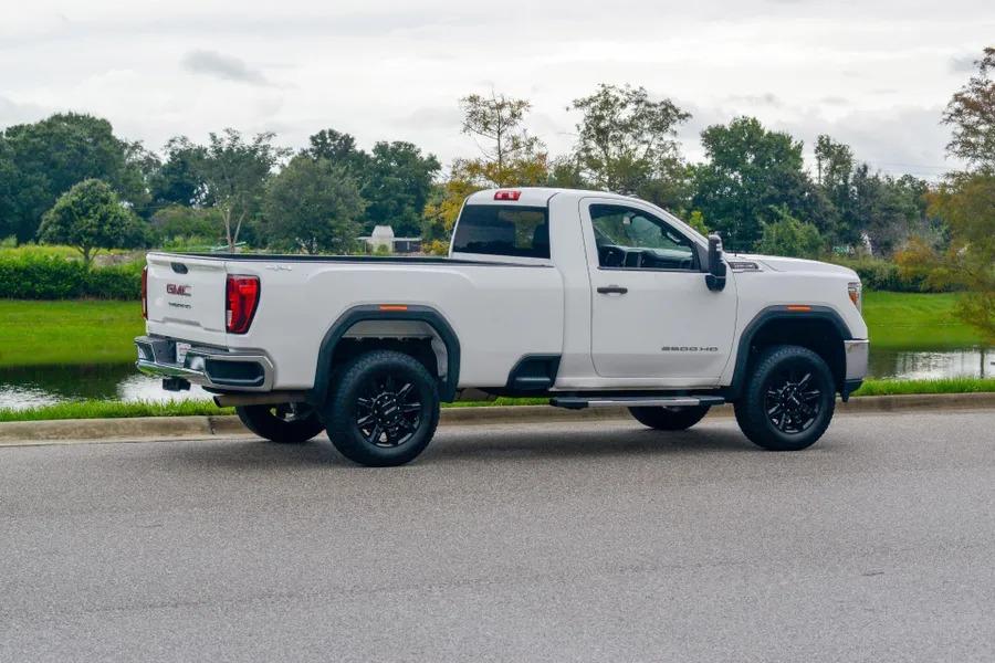 2022 GMC Sierra 2500 Pro