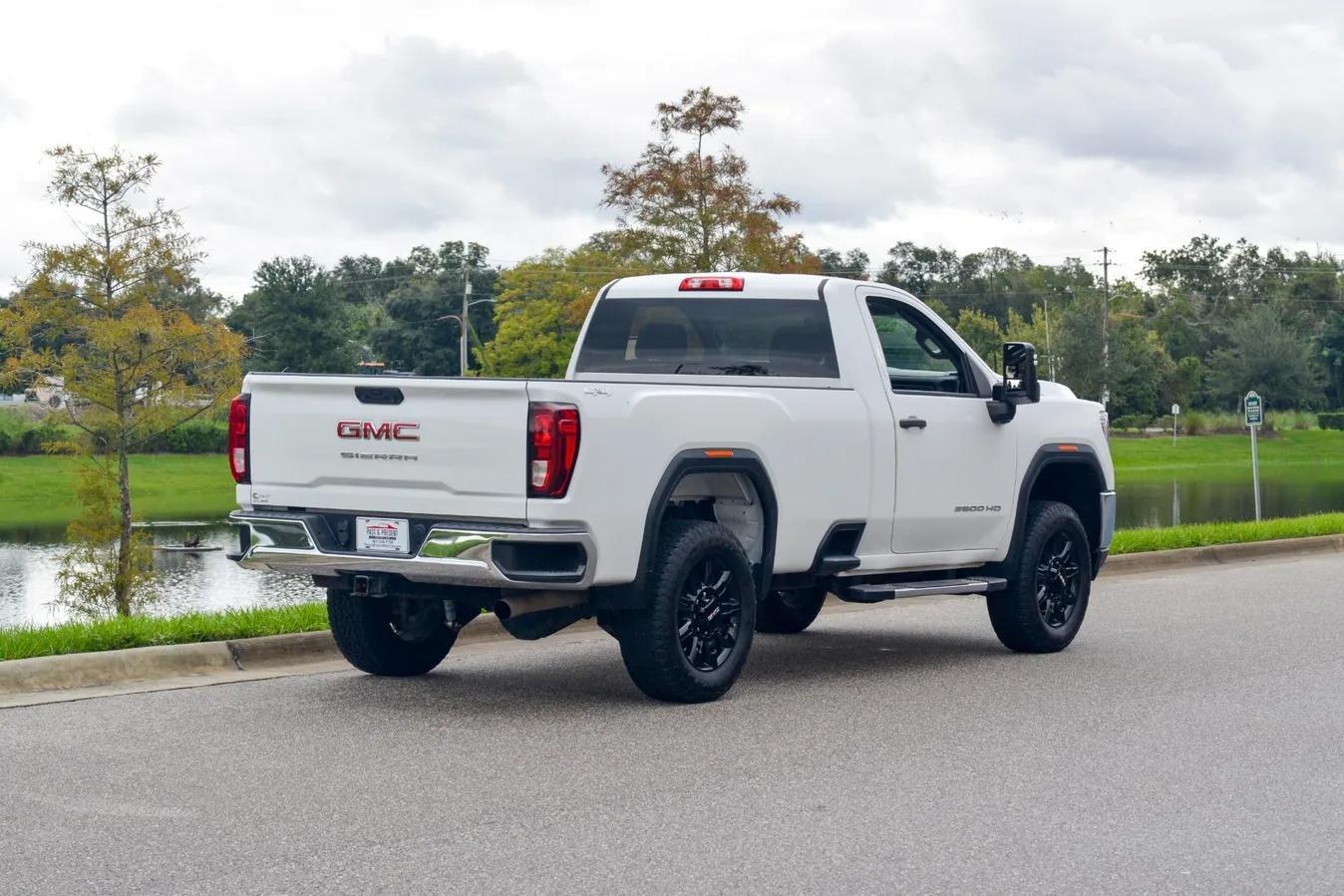 2022 GMC Sierra 2500 Pro - 5