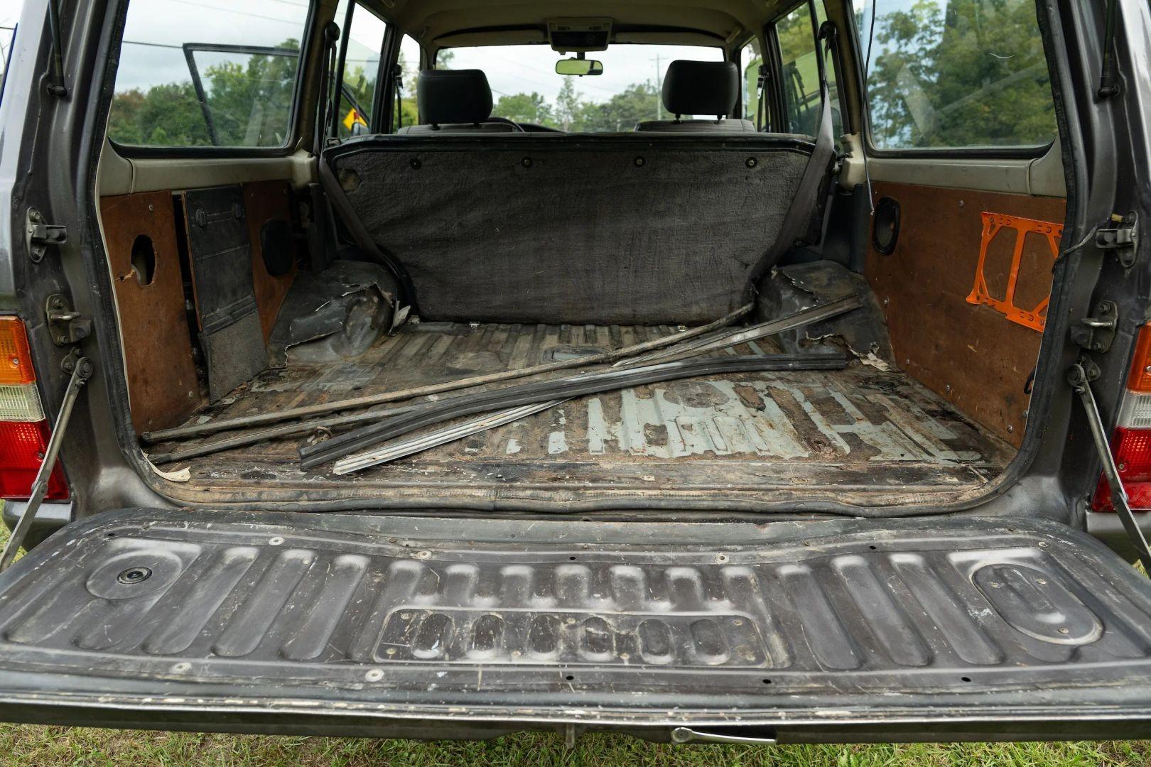 1989 TOYOTA LAND CRUISER HJ61