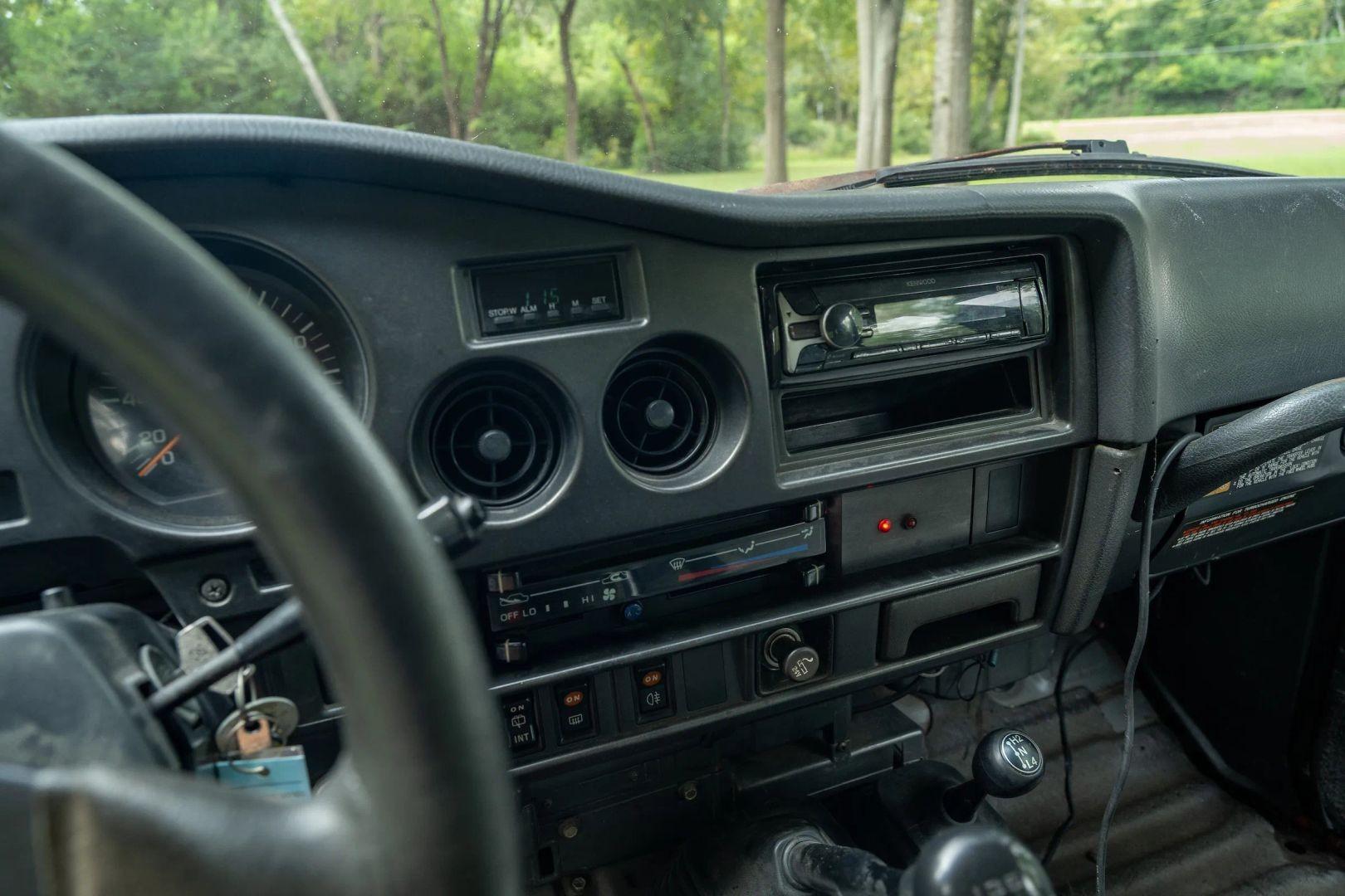1989 TOYOTA LAND CRUISER HJ61