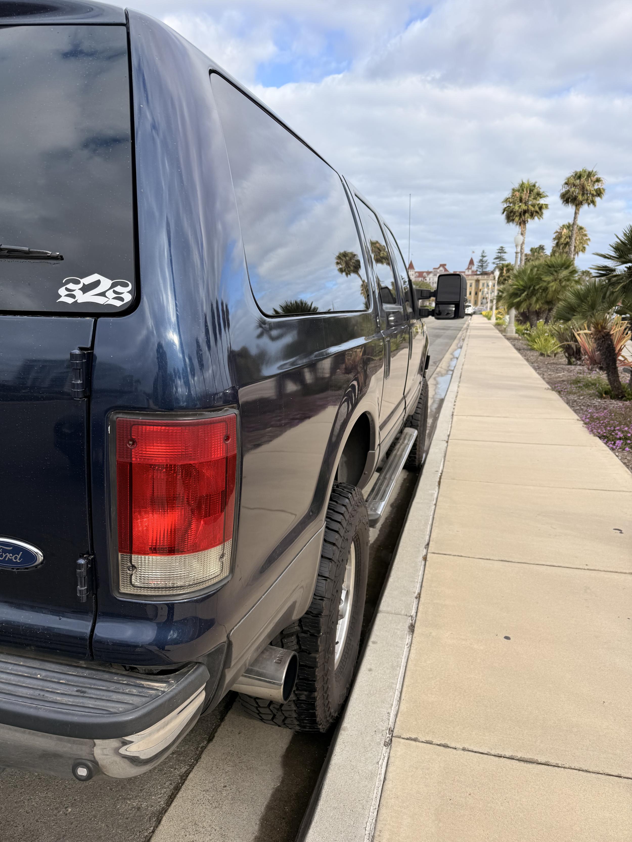 2005 Ford Excursion Limited