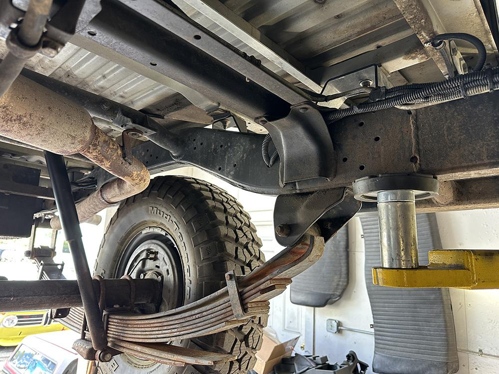 1989 Toyota Land Cruiser HZJ79/FJ62 Hybrid