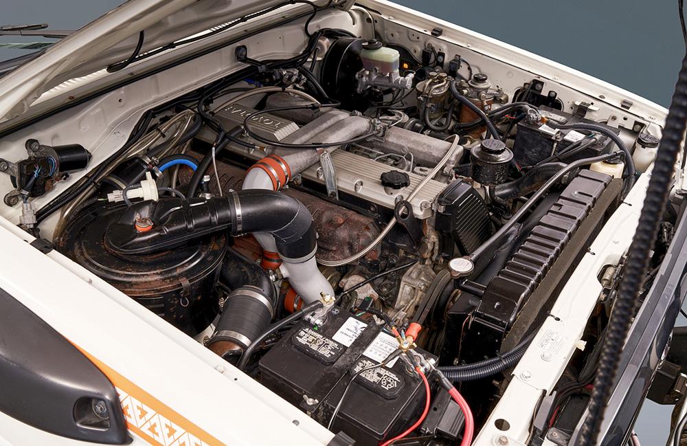 1989 Toyota Land Cruiser HZJ79/FJ62 Hybrid