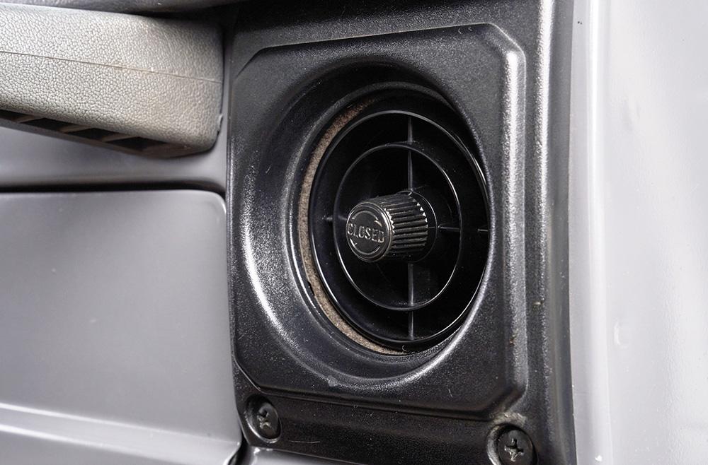 1989 Toyota Land Cruiser HZJ79/FJ62 Hybrid