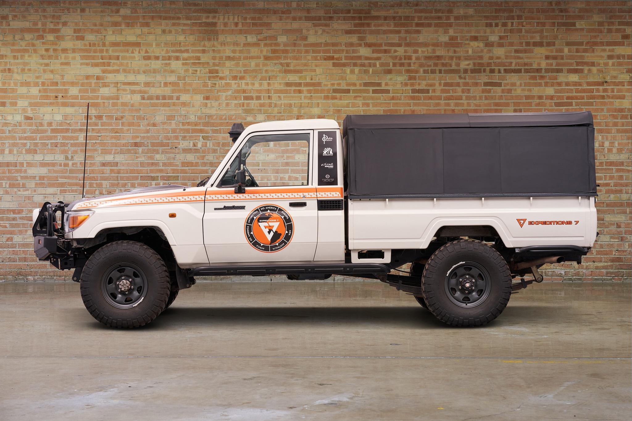 1989 Toyota Land Cruiser HZJ79/FJ62 Hybrid - 4