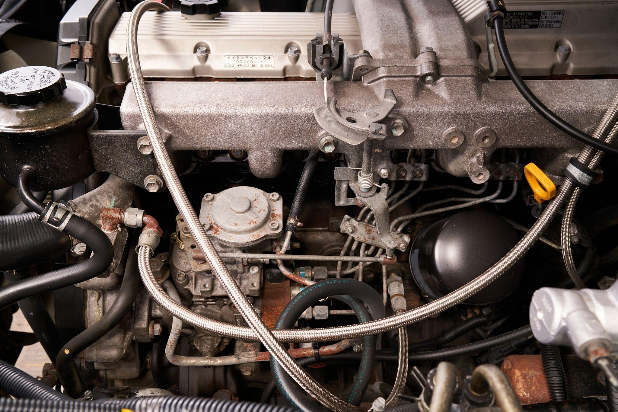 1989 Toyota Land Cruiser HZJ79/FJ62 Hybrid