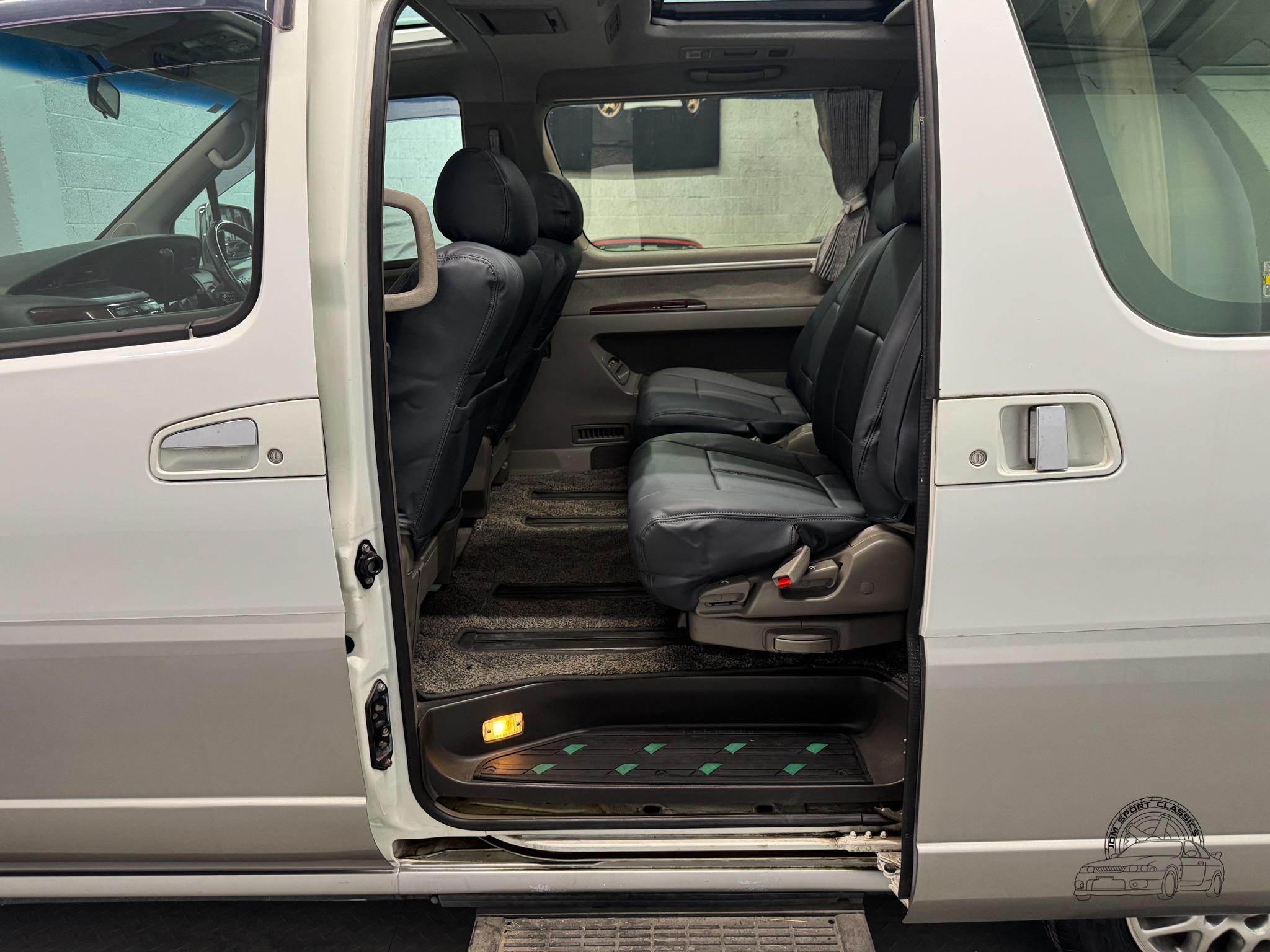 2001 Nissan Elgrand 4WD X Limited