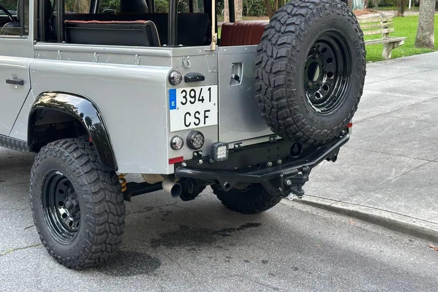 2000 Land Rover Defender 110