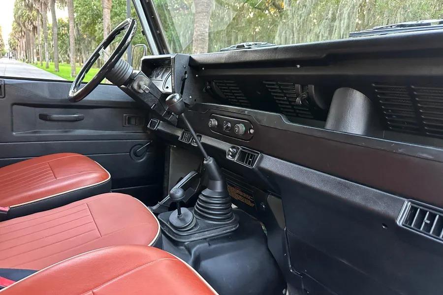 2000 Land Rover Defender 110