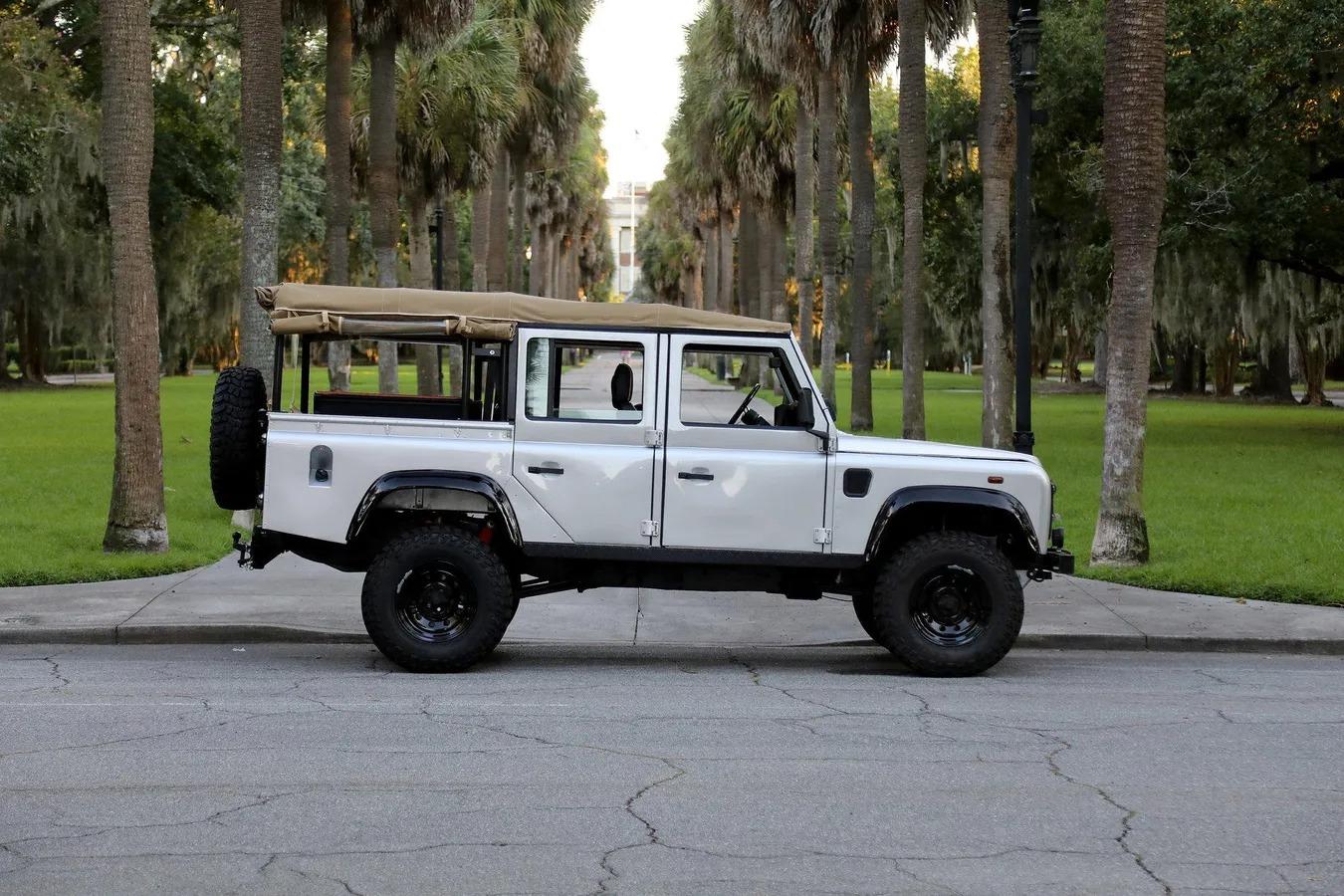 2000 Land Rover Defender 110