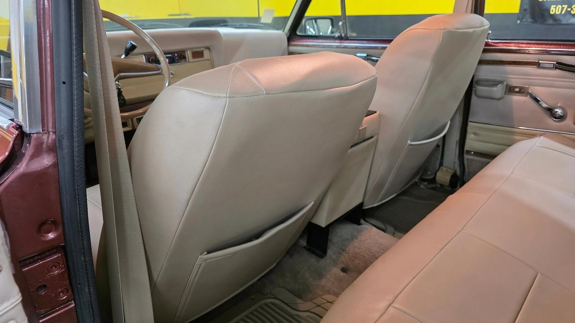 1984 Jeep Grand Wagoneer