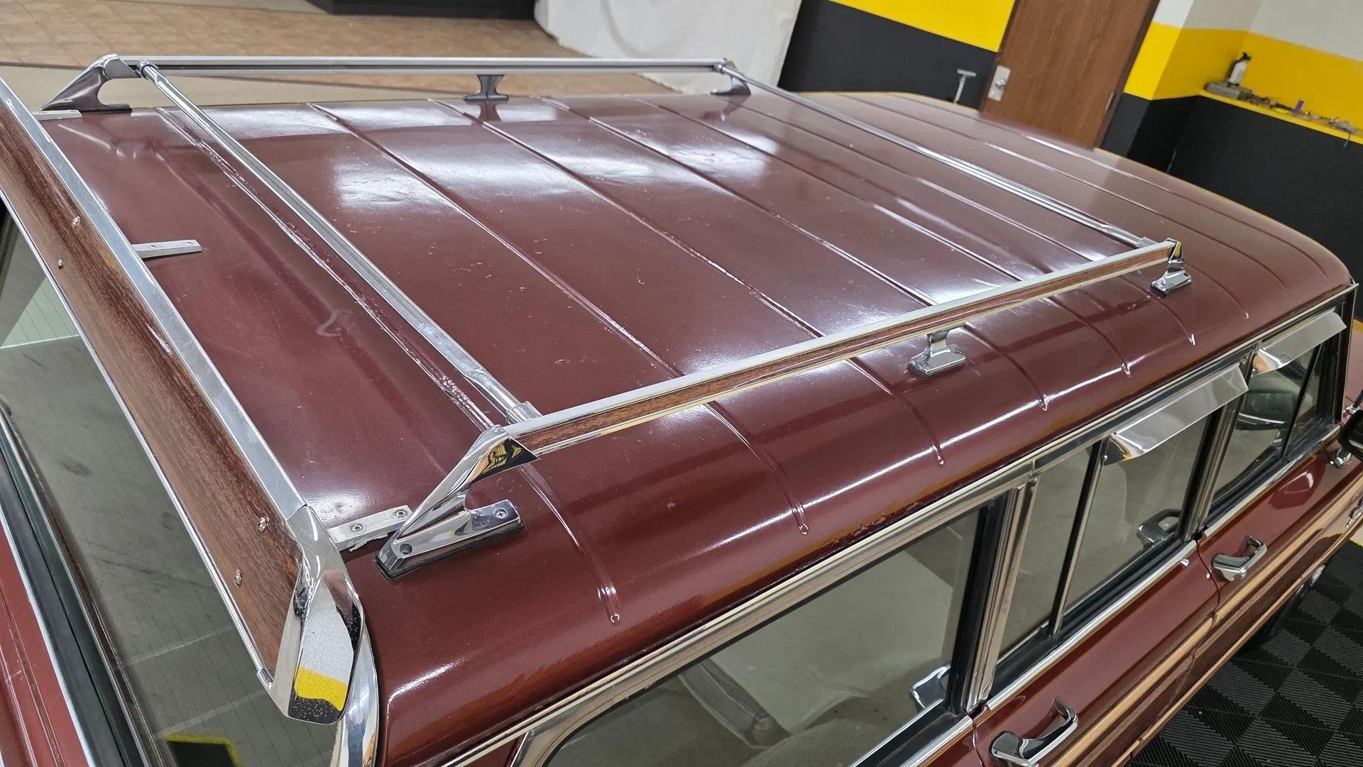 1984 Jeep Grand Wagoneer