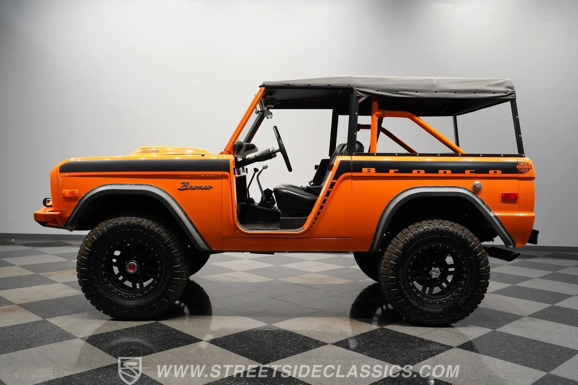 1974 Ford Bronco Roadster Tribute - 2