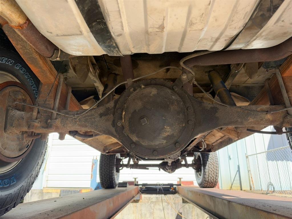 1972 Chevrolet Suburban K20 Custom Deluxe 4x4