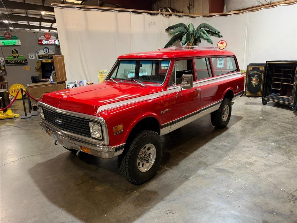 1972 Chevrolet Suburban K20 Custom Deluxe 4x4