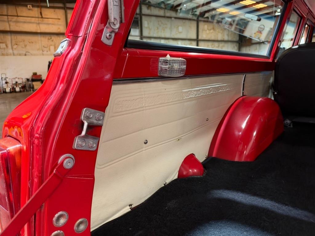 1972 Chevrolet Suburban K20 Custom Deluxe 4x4
