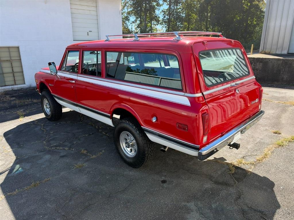 1972 Chevrolet Suburban K20 Custom Deluxe 4x4