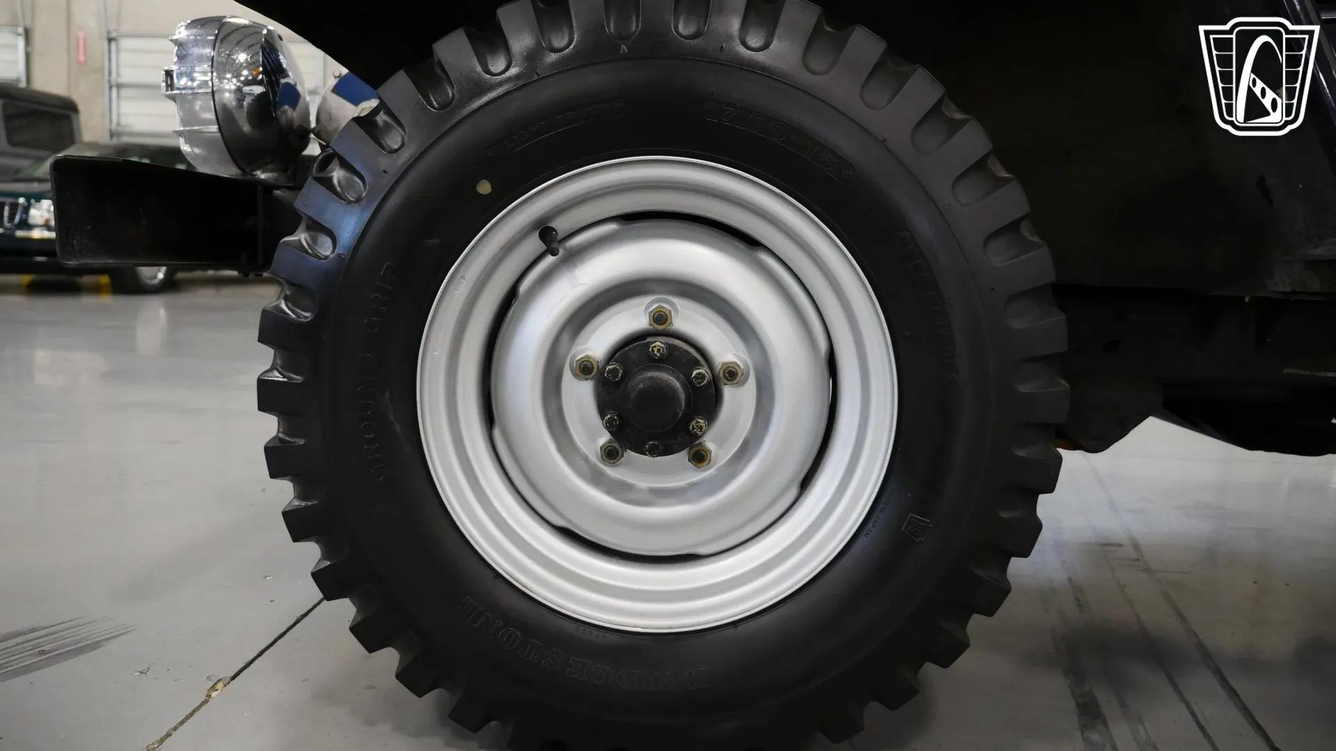 1981 Mitsubishi Jeep J54 KJ5 For Sale