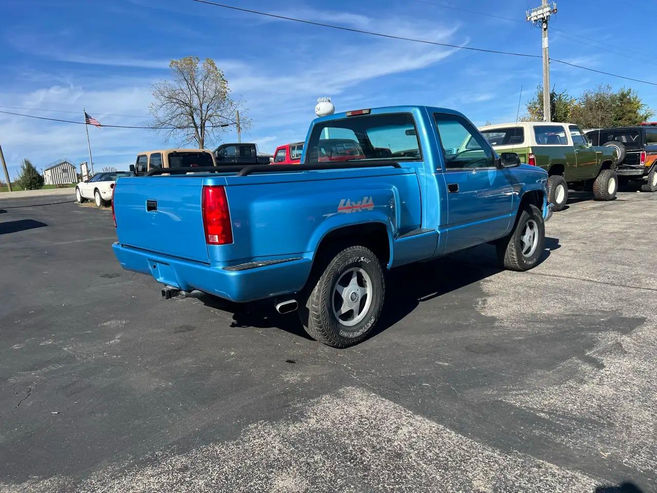 1994 Chevrolet K1500 Sport Side - 4