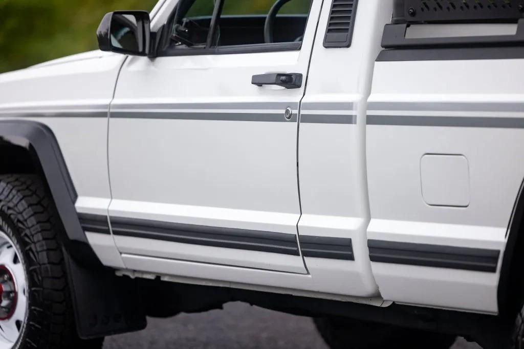 1988 Jeep Comanche Pioneer