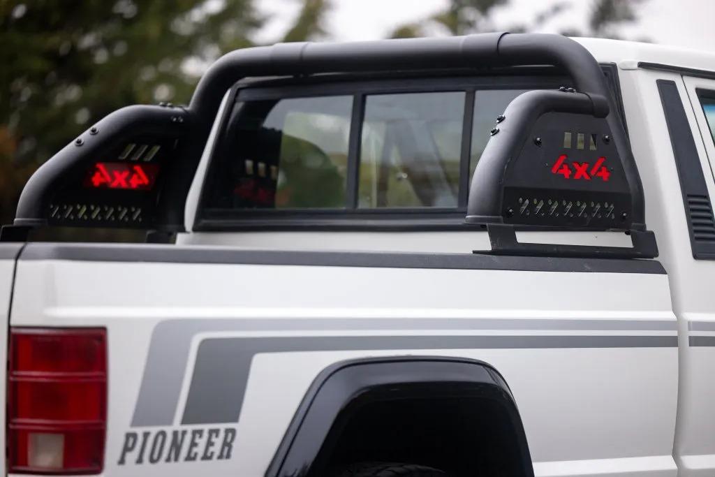 1988 Jeep Comanche Pioneer
