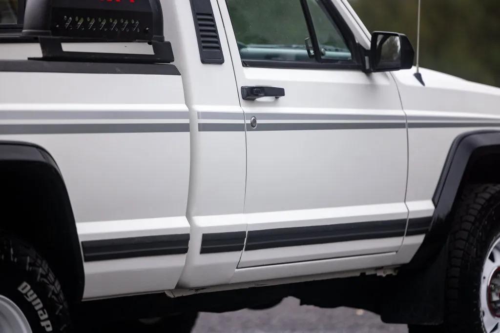 1988 Jeep Comanche Pioneer