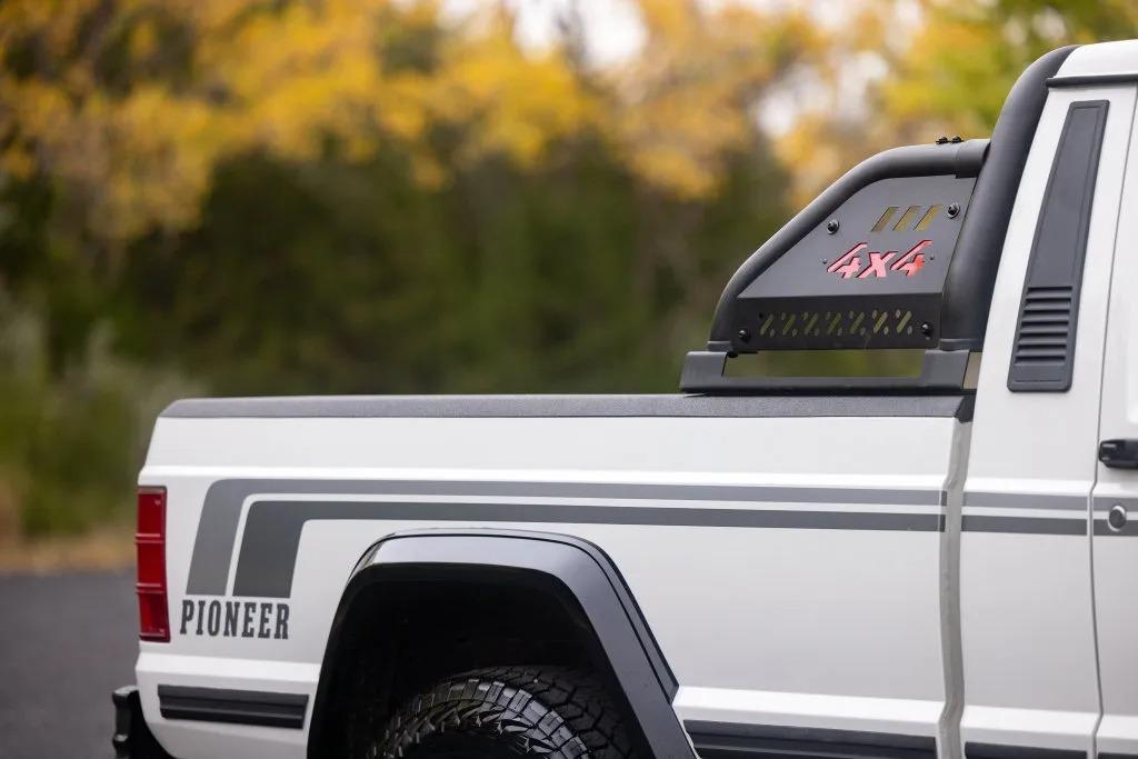 1988 Jeep Comanche Pioneer