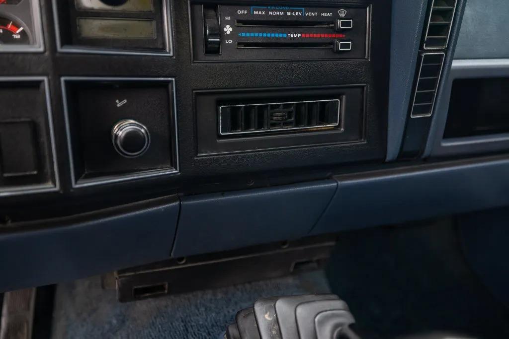 1988 Jeep Comanche Pioneer