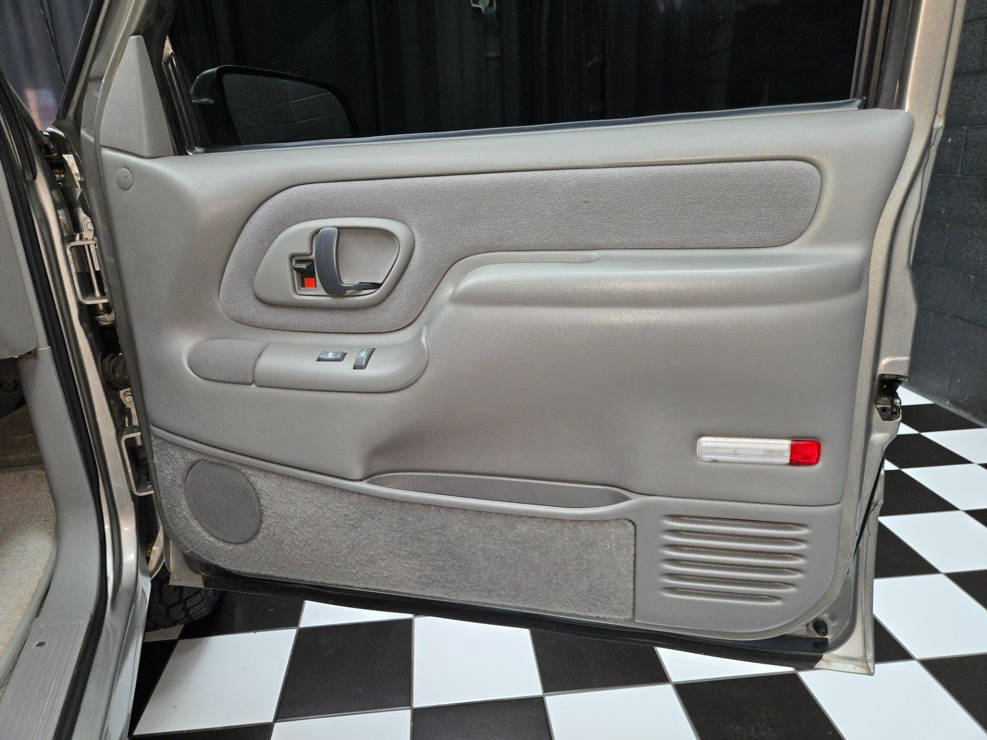 1-Owner 1999 GMC Yukon SLE