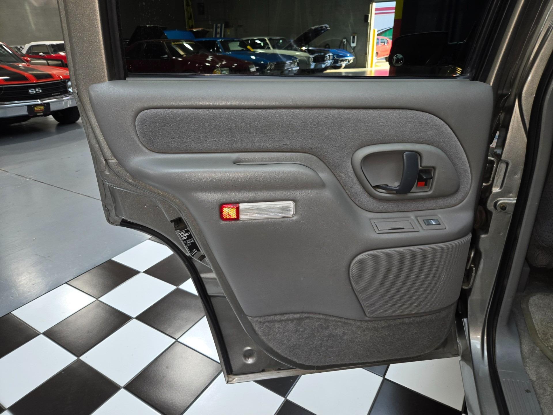 1-Owner 1999 GMC Yukon SLE