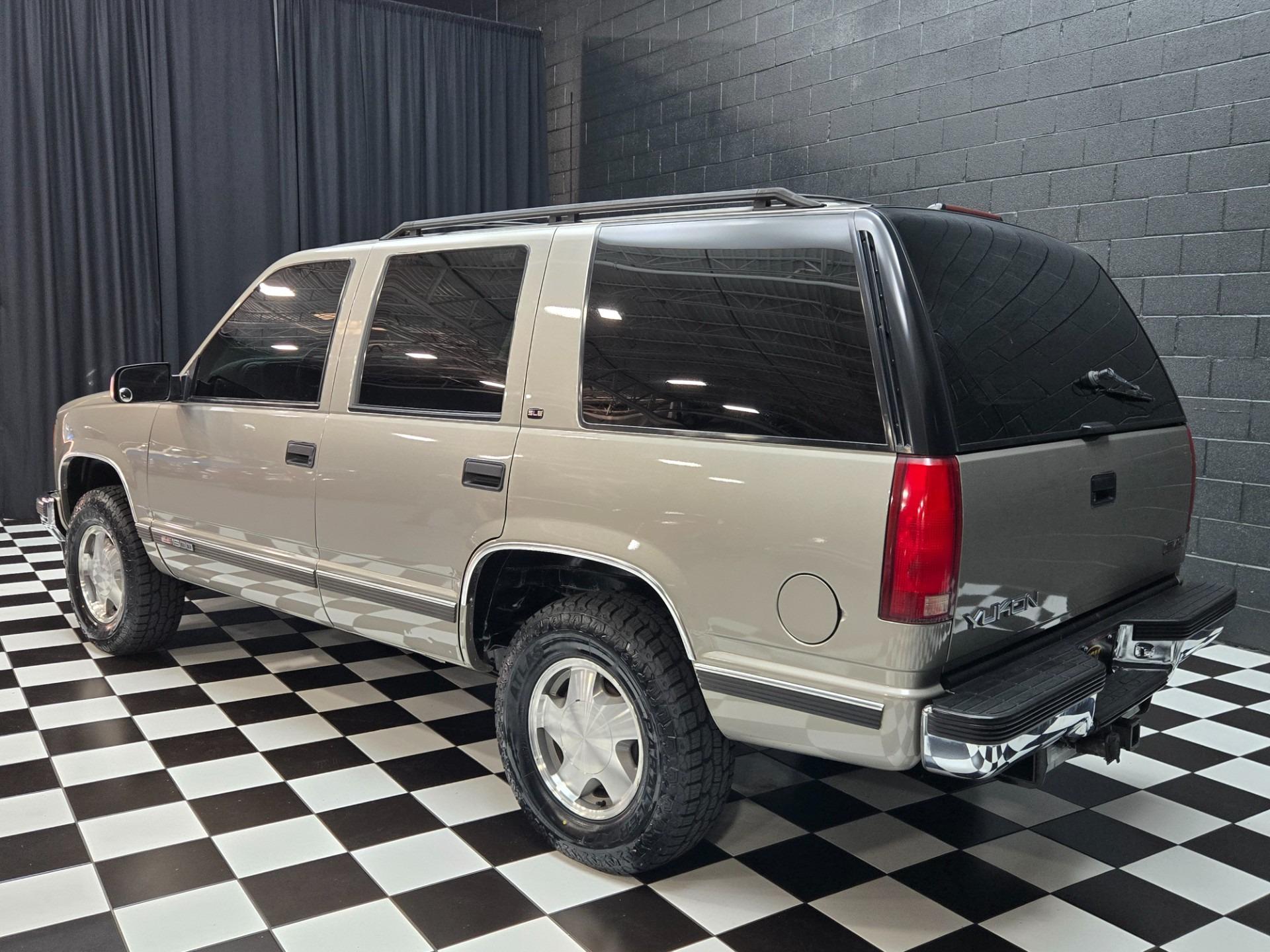 1-Owner 1999 GMC Yukon SLE - 4
