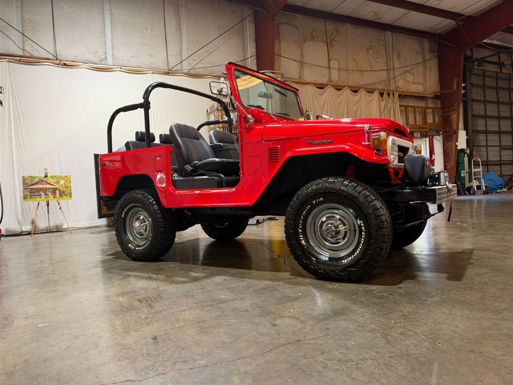 1976 Toyota Land Cruiser FJ40 - 2