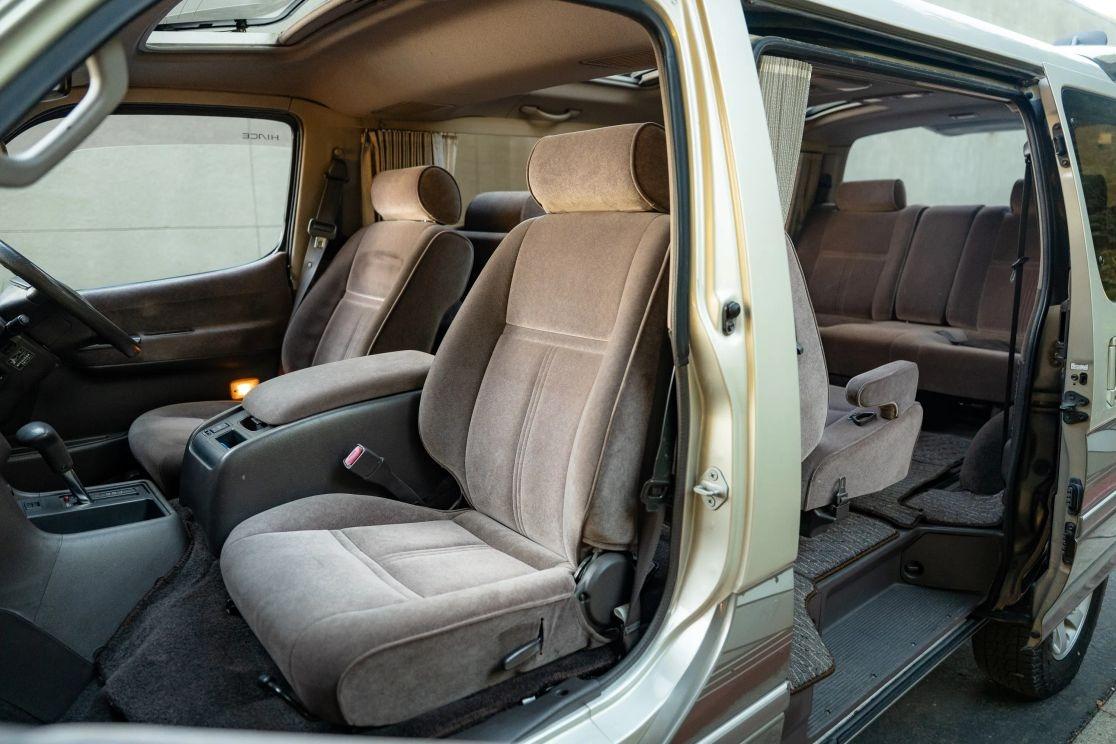 1997 Toyota HiAce Super Custom Limited