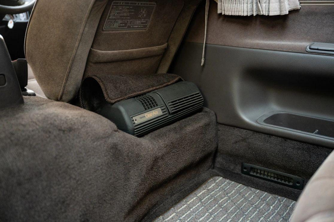 1997 Toyota HiAce Super Custom Limited