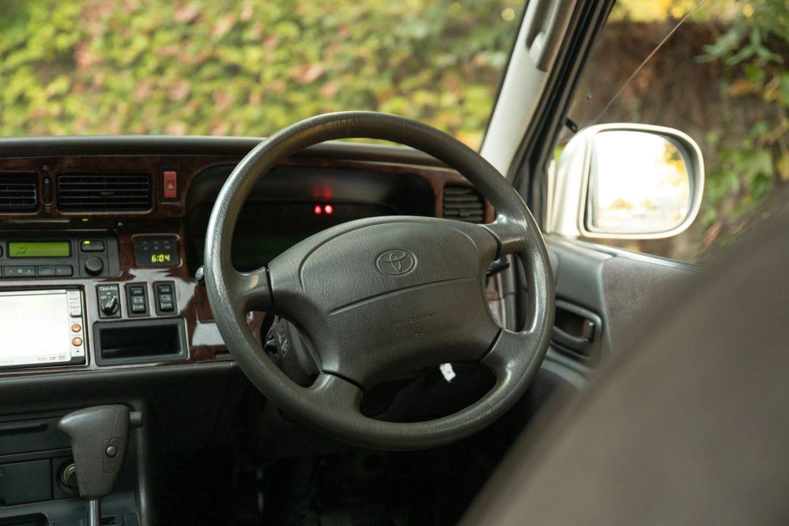1997 Toyota HiAce Super Custom Limited