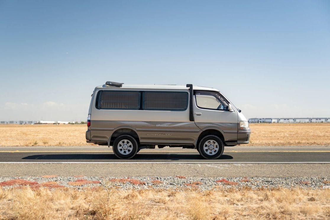 1997 Toyota HiAce Super Custom Limited - 2