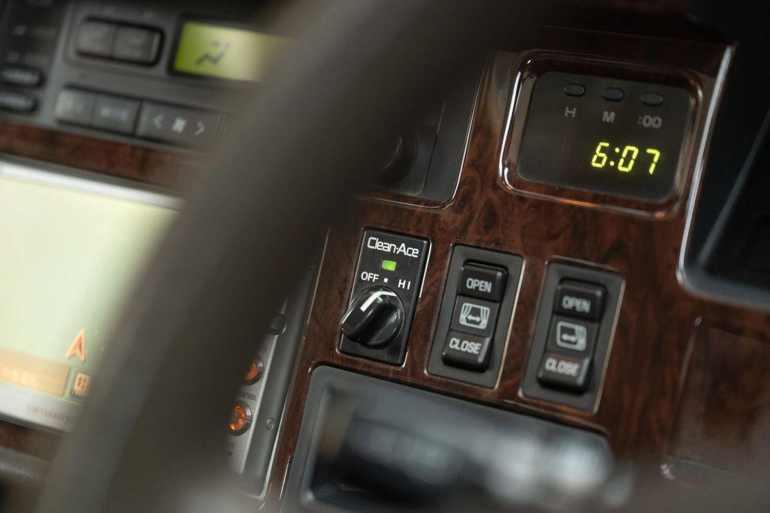 1997 Toyota HiAce Super Custom Limited