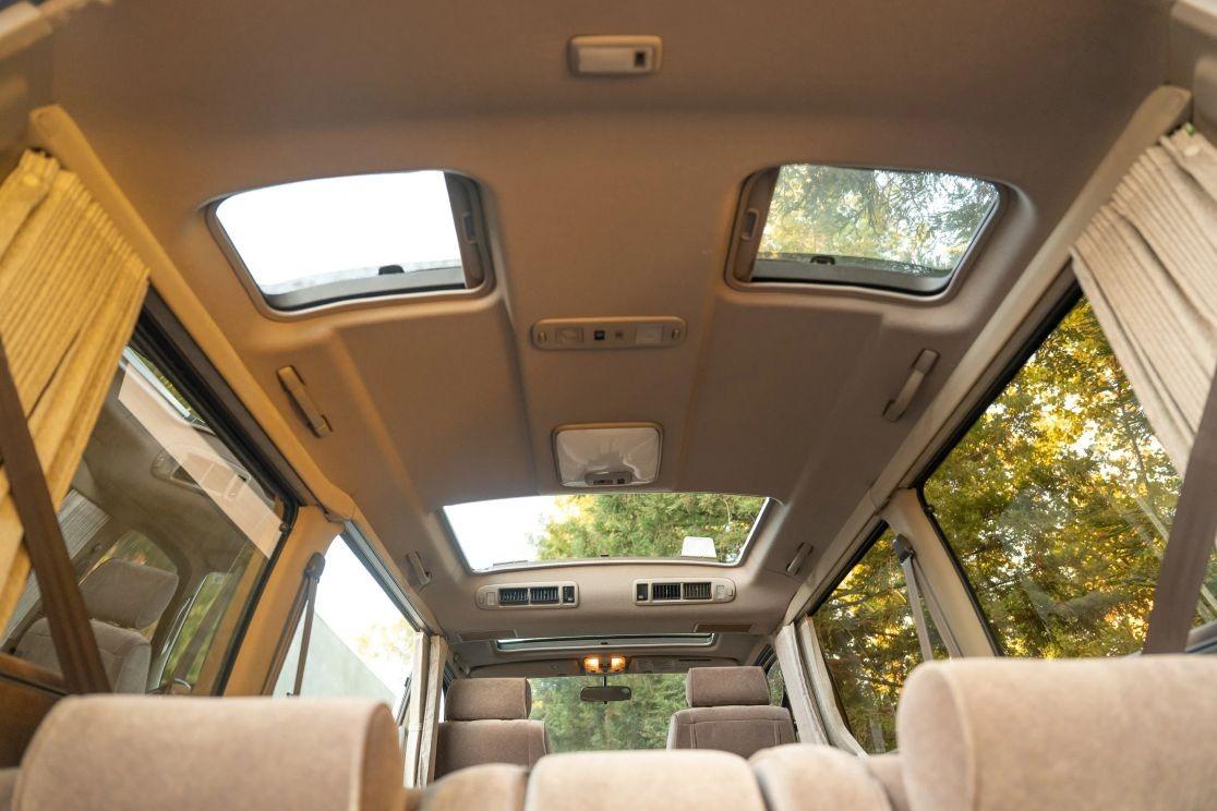 1997 Toyota HiAce Super Custom Limited
