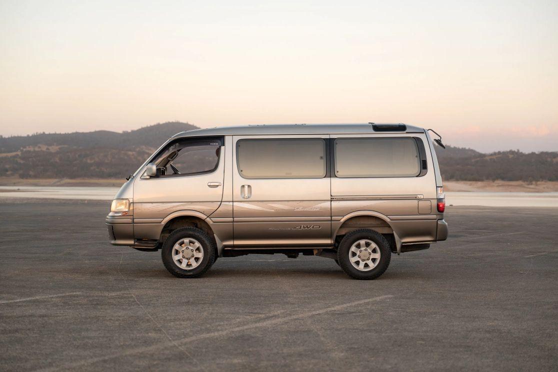 1997 Toyota HiAce Super Custom Limited