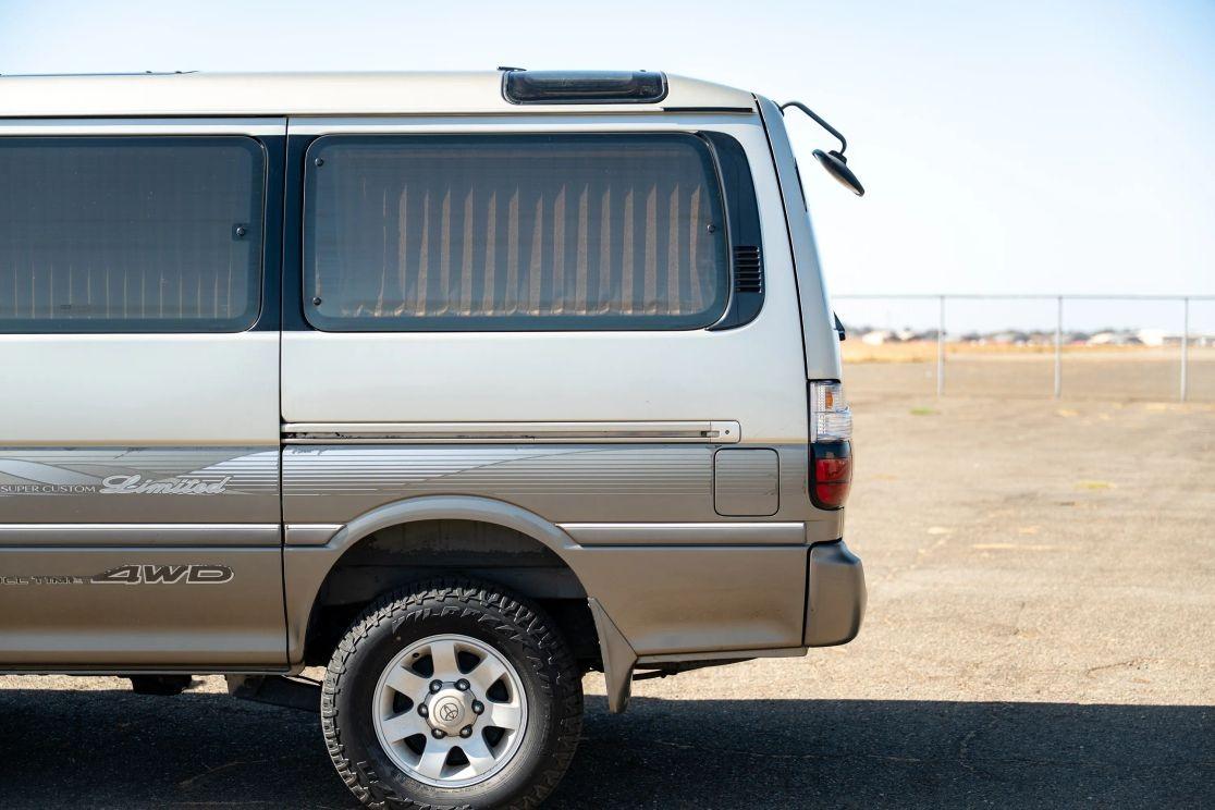 1997 Toyota HiAce Super Custom Limited
