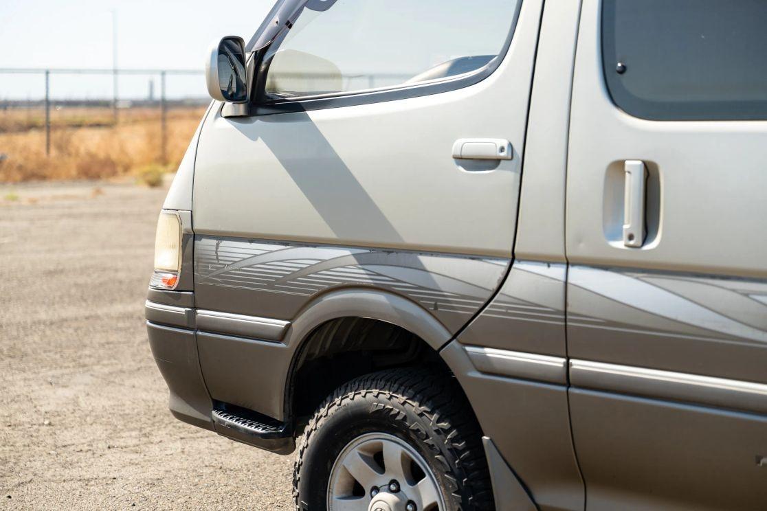 1997 Toyota HiAce Super Custom Limited