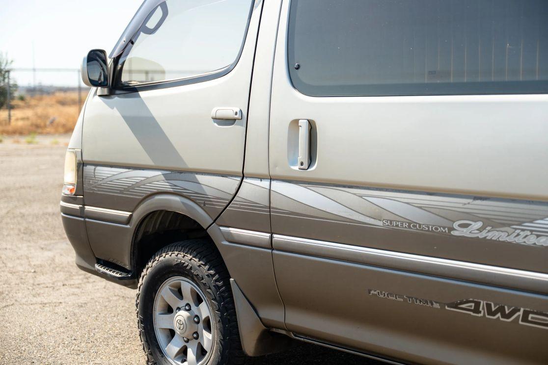 1997 Toyota HiAce Super Custom Limited