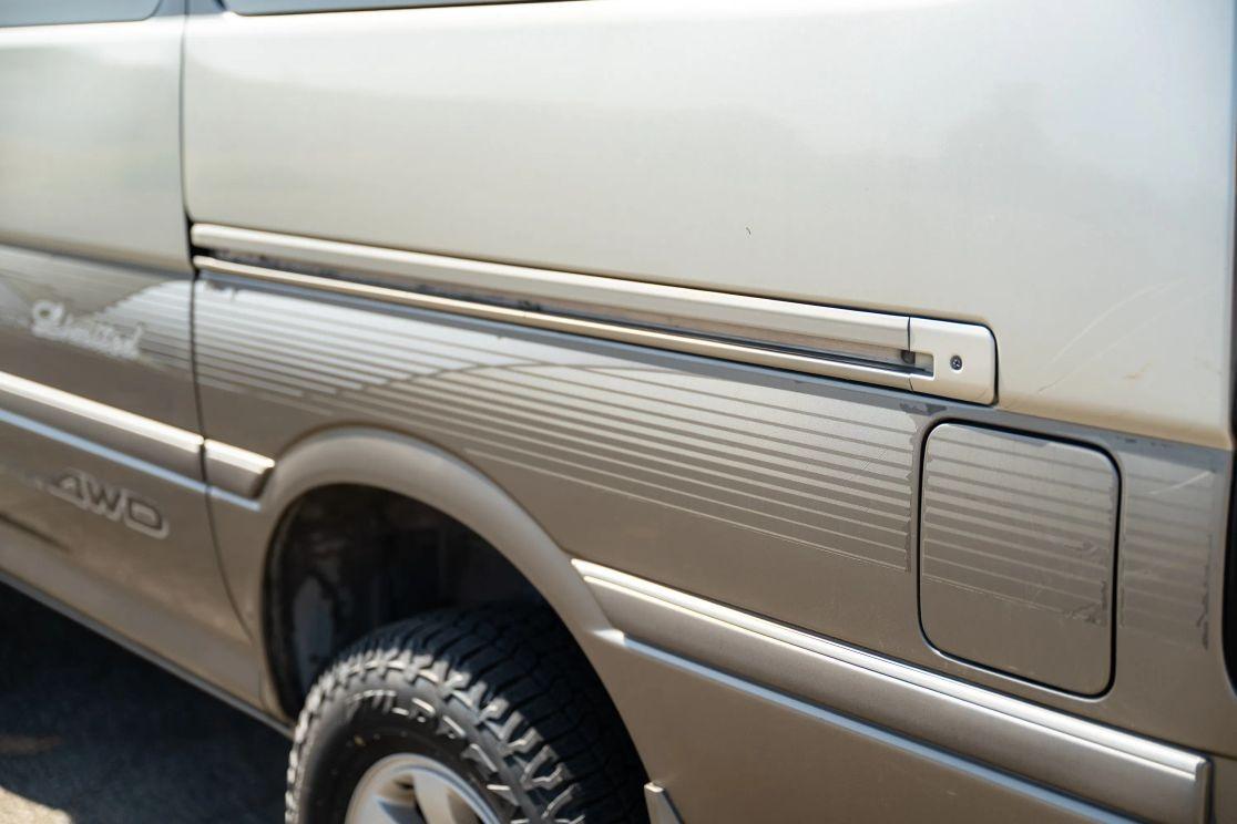 1997 Toyota HiAce Super Custom Limited
