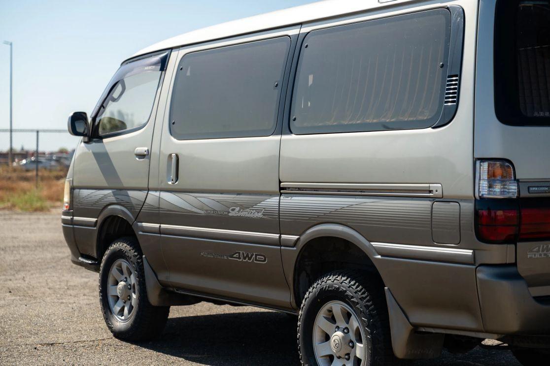 1997 Toyota HiAce Super Custom Limited