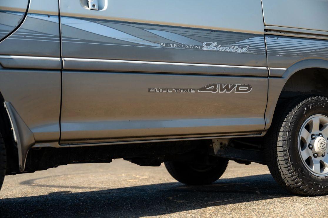 1997 Toyota HiAce Super Custom Limited