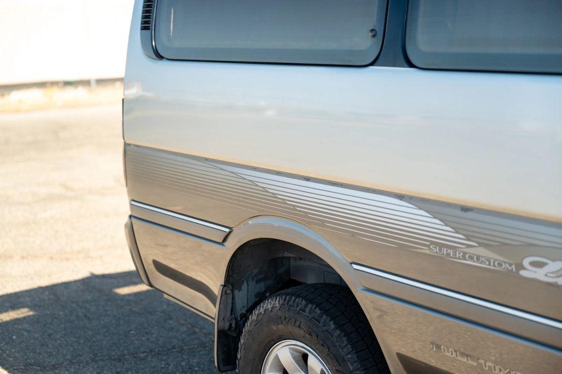 1997 Toyota HiAce Super Custom Limited