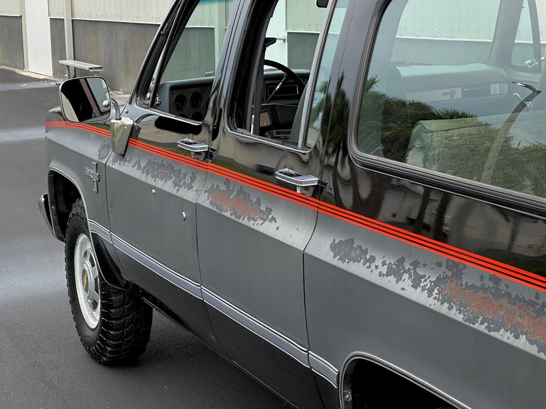 1987 Chevrolet R20 Suburban Silverado